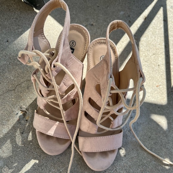 Laced Block heels in suede material - Size 5 - Picture 2 of 4